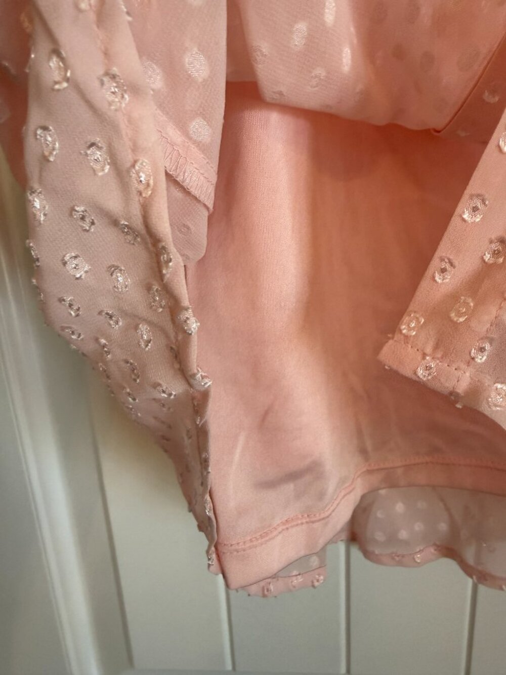 Liz Claiborne light pink Swiss-dot blouse featuring a sheer outer layer. Size M - Picture 3 of 7